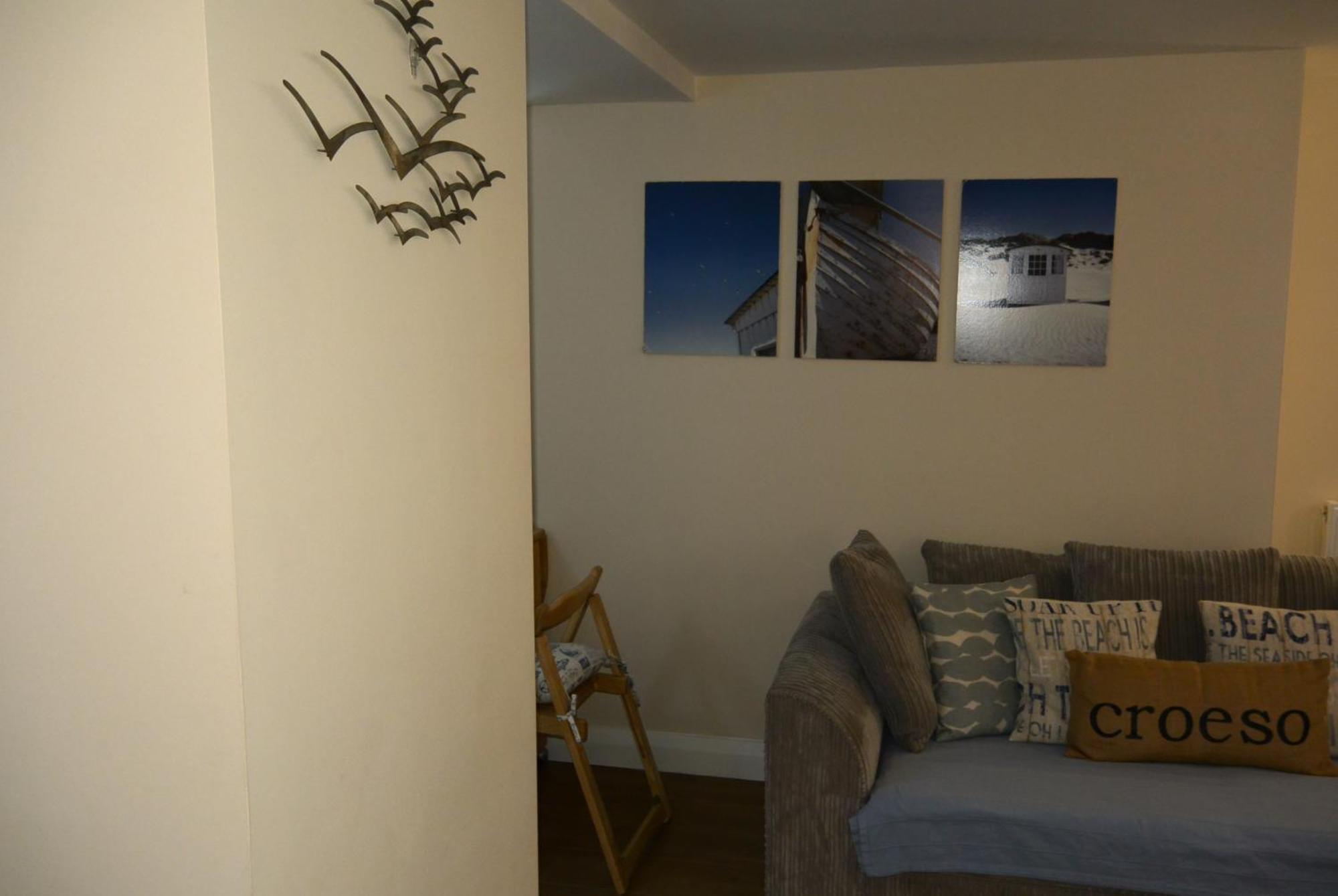 Superb Cintra Beachside Apartments Llandudno Room photo